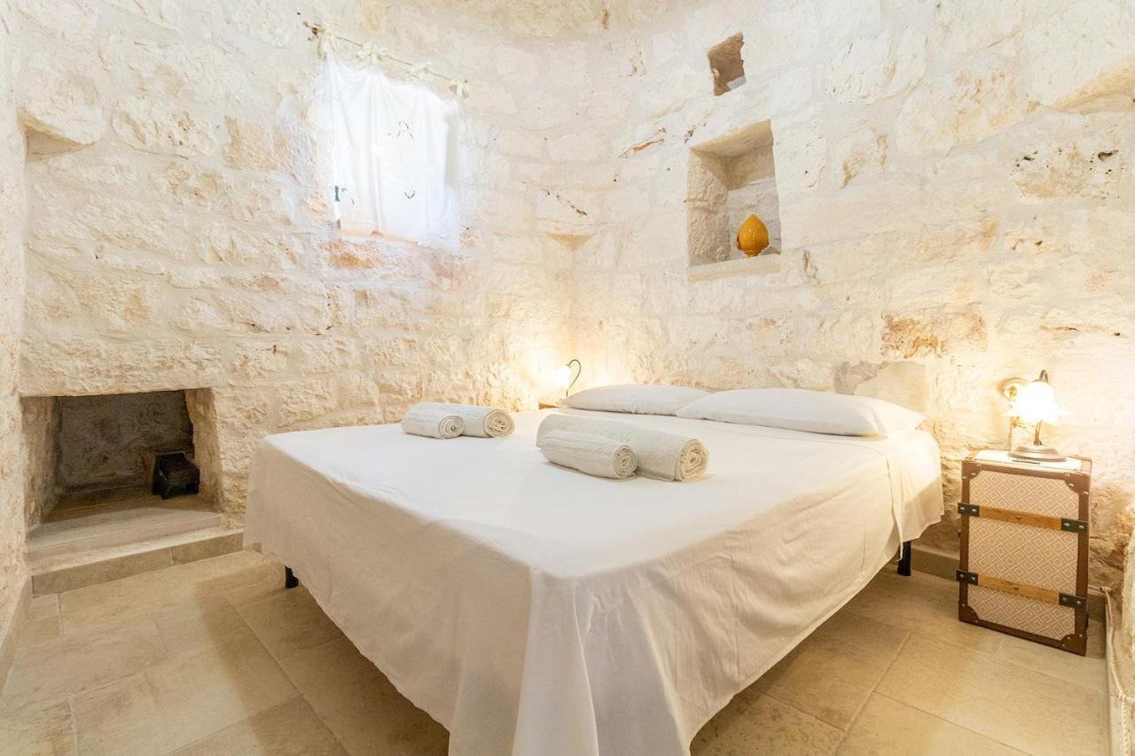Trullo Carsico By Itriahomes Ceglie Messapica Extérieur photo